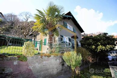 Villa di 150 m² con 5 locali e box auto a Plesio