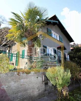Villa di 150 m² con 5 locali e box auto a Plesio