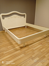 Letto matrimoniale contemporaneo