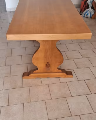 tavolo con cassapanca