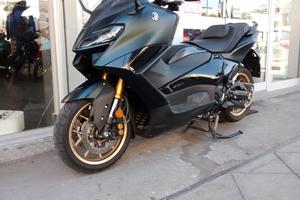 Yamaha TMAX 560 TECH