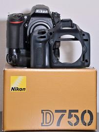 NIKON D750 + Battery Pack+ Protezione in Silicone