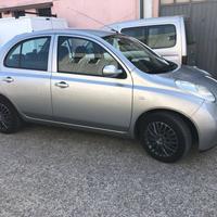Nissan micra-2005/1.2 benzina-1900 euro