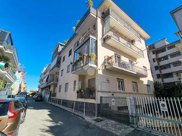 3 LOCALI A POMIGLIANO D'ARCO