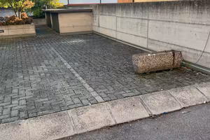 Posto auto per auto/furgone in centro