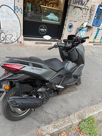 Xmax 125 tech kamo