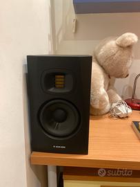 Adam audio t5v