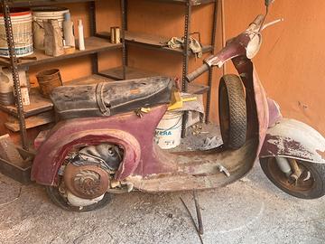 Vespa 50 R da restaurare