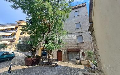 Intero stabile nel cuore del Centro Storico.