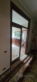 porta con vetri in  legno .
