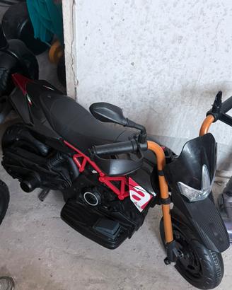 Moto bimbo aprilia