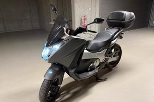 Honda 750  Rc71 Scooter 