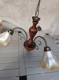 Lampadario legno e vetro ambra