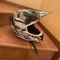 Casco Airoh wraap con scatola