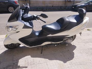 Suzuki Burgman 400