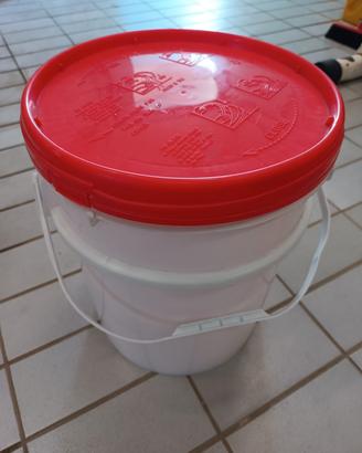Bidoni da 25kg con tappo a vite