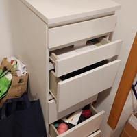 Cassettiera a 6 cassetti e anta a specchio