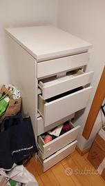 Cassettiera a 6 cassetti e anta a specchio