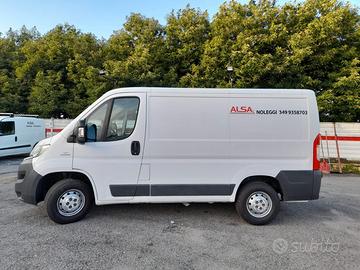 Furgone fiat ducato tetto basso - misure compatte