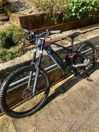 E Bike Fantic XXF2 race