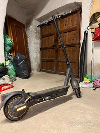 Ninebot Max G2E - Perfetto e Pronto all'Uso