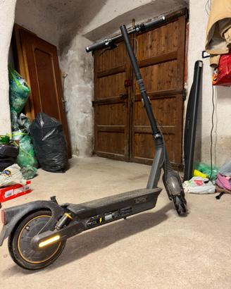 Ninebot Max G2E - Perfetto e Pronto all'Uso
