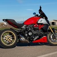 Ducati Diavel 1260 S "RED - GOLD WHEELS - KM 5200