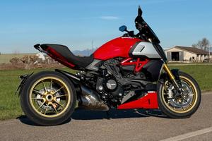 Ducati Diavel 1260 S "RED - GOLD WHEELS - KM 5200