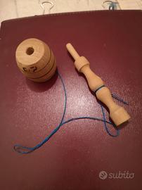 Bilboquet gioco in legno anni '90 