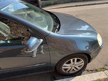 Auto vw golf serie V