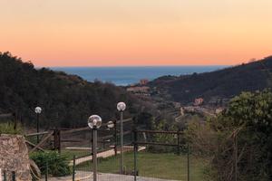 Rustico 65mq,giardino vista mare,box fronte mare