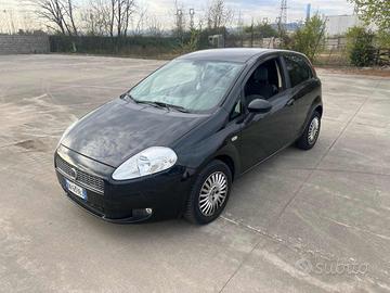 FIAT Grande Punto 1.4 Starjet 16V 3 p. Emotion N