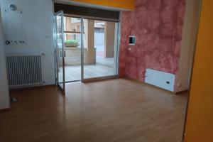 Negozio vicino V. Napoli