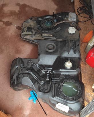 serbatoio  gasolio Volvo v60
