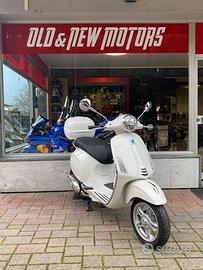 VESPA 125 PRIMAVERA Bianca