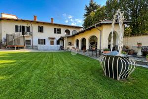 CASA SEMINDIPENDENTE A PIOVÀ MASSAIA