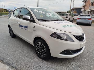 Lancia Ypsilon 1.0 FireFly 5 porte S&S Hybrid Albe