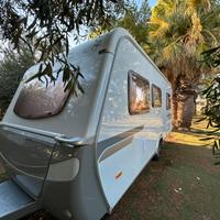 Roulotte caravan hymer eriba nova