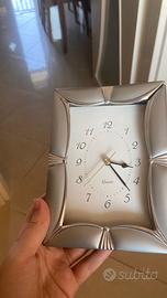 Orologi in silver da comodino