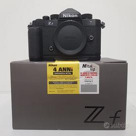Mirrorless Nikon ZF body usato