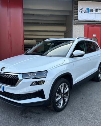 Skoda Karoq 1.5 tsi Executive dsg unipr. TETTO GAR