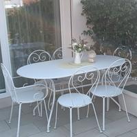 Tavolo da giardino in ferro battuto