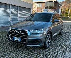 AUDI Q7 business plus quatro sline