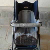 PASSEGGINO DOPPIE RUOTE.