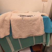 maglia Disney e gonna denim 