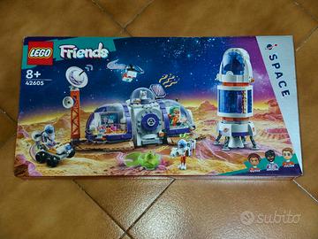 Due set LEGO:  Friends e City