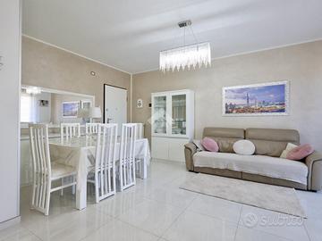 3 LOCALI A REGGIO NELL'EMILIA