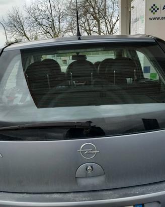 Stop Opel Corsa C fumè