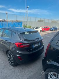 Ford fiesta titanium 1100 75 cv Gpl