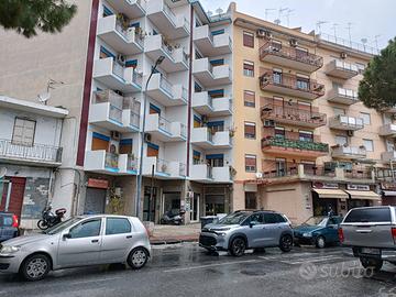 Viale Regina Elena - Negozio di 70mq